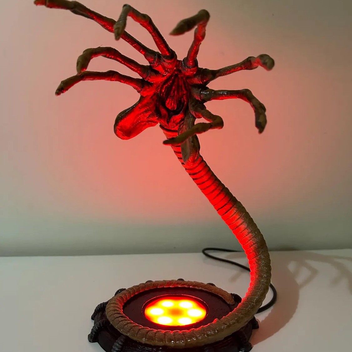 Uzaylı Facehugger Lambası Gece - Home Lighting And Decor incelemesi ve fiyatı